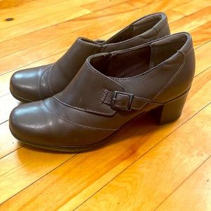 Clark’s Gray Leather Ankle Booties